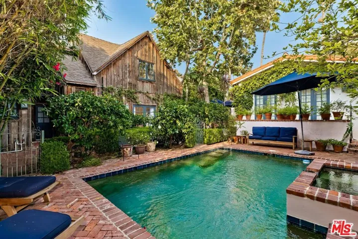 909 N Orlando Avenue, Los Angeles, California 90069