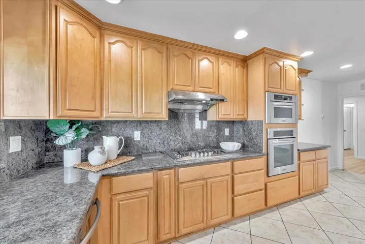 365 Dennis Avenue, Sunnyvale, California 94086