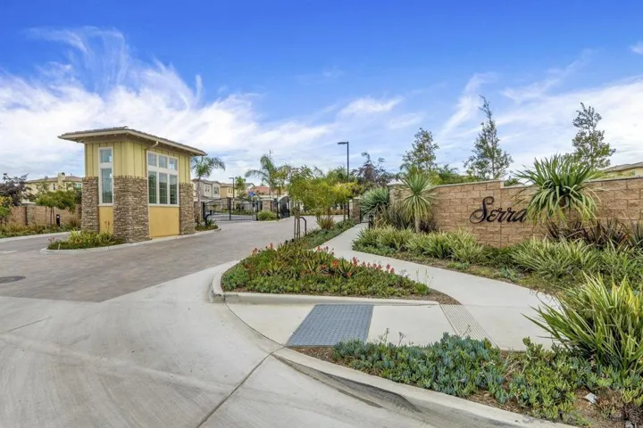 2017 Madrone Ln, Vista, California 92084
