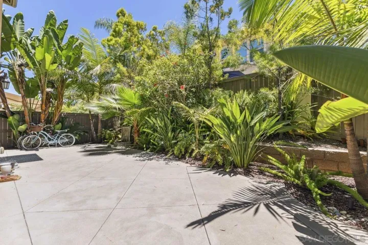 2017 Madrone Ln, Vista, California 92084