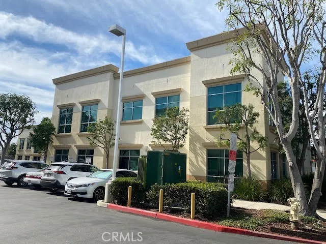 1595 E 17th Street, Santa Ana, California 92705