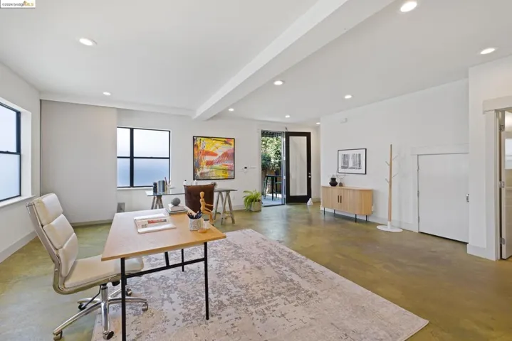 2882 Helen St, Oakland, California 94608