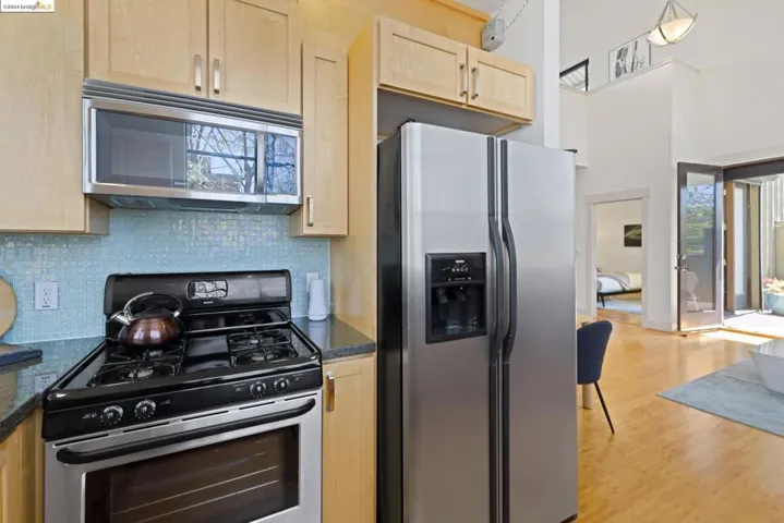 2882 Helen St, Oakland, California 94608