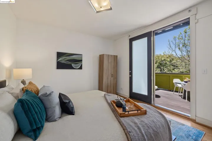 2882 Helen St, Oakland, California 94608