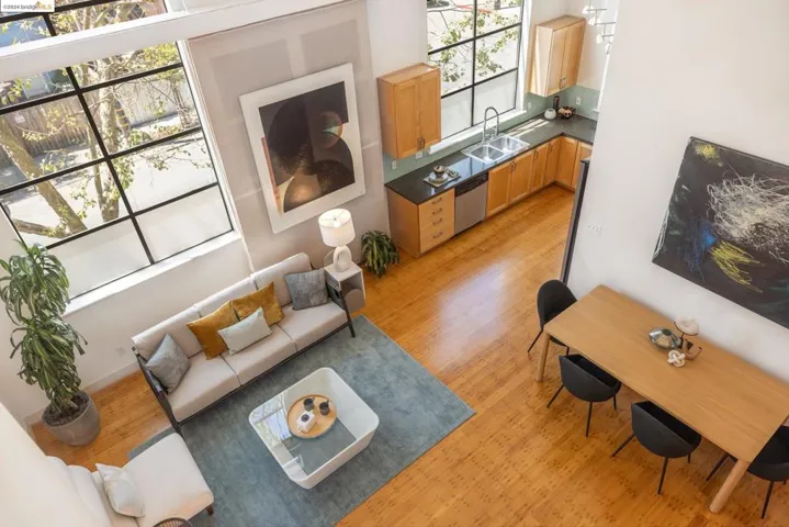 2882 Helen St, Oakland, California 94608