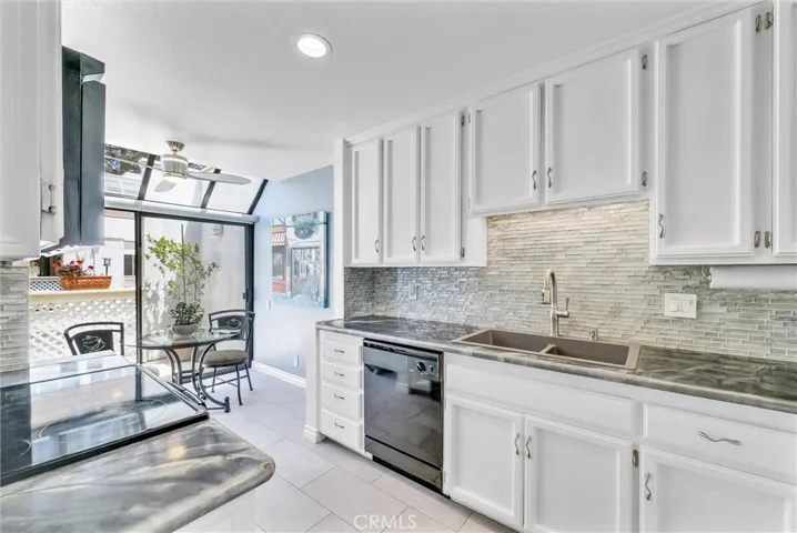 190 N Singingwood Street 2, Orange, California 92869