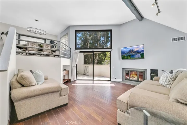 190 N Singingwood Street 2, Orange, California 92869