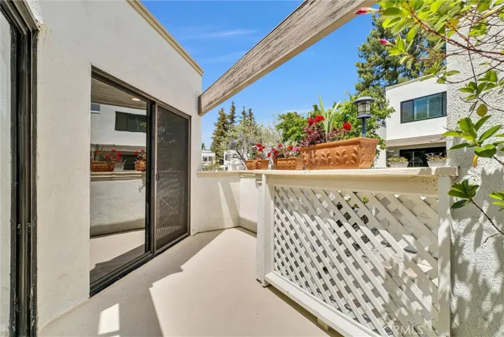 190 N Singingwood Street 2, Orange, California 92869