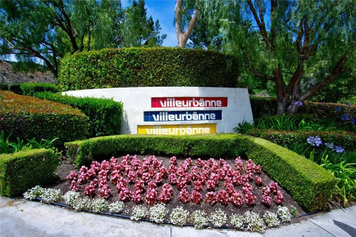 190 N Singingwood Street 2, Orange, California 92869