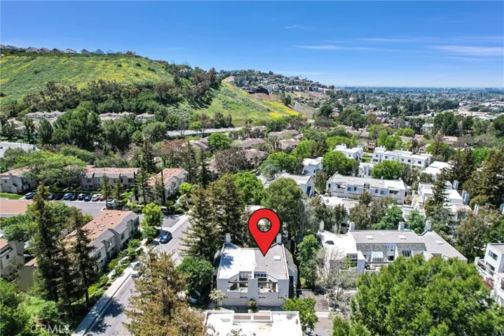 190 N Singingwood Street 2, Orange, California 92869