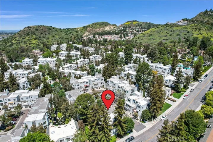 190 N Singingwood Street 2, Orange, California 92869