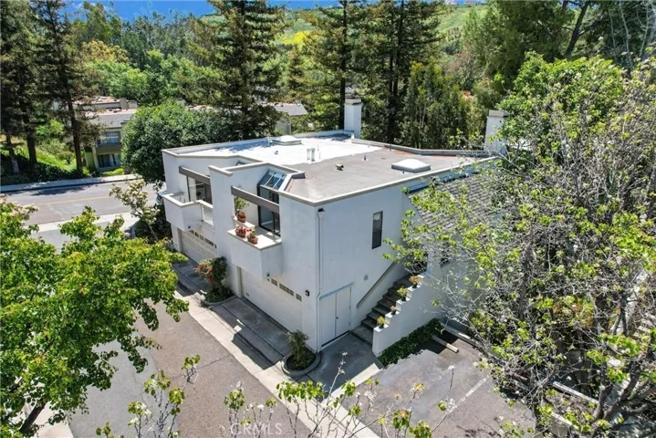 190 N Singingwood Street 2, Orange, California 92869