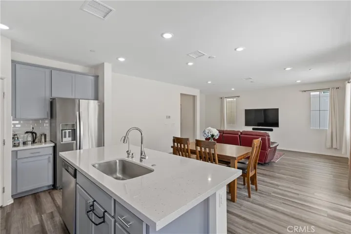1582 Wildgrove Way, Vista, California 92081