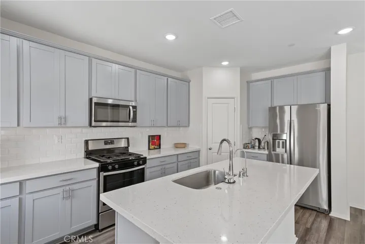 1582 Wildgrove Way, Vista, California 92081