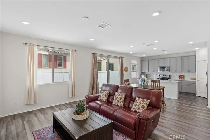 1582 Wildgrove Way, Vista, California 92081