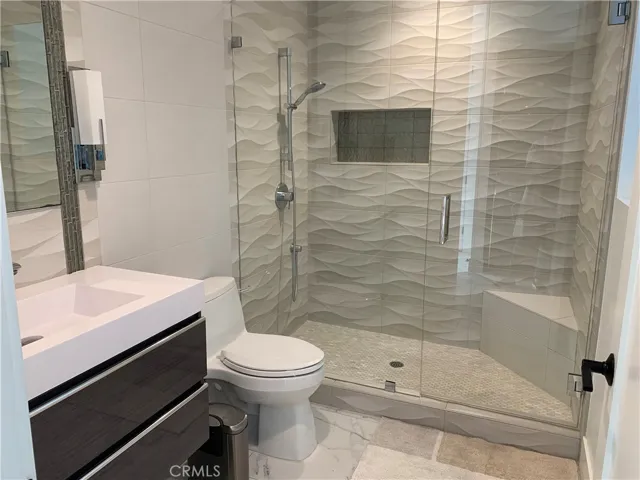 180 Lakeview Ave., Anaheim Hills, California 92807