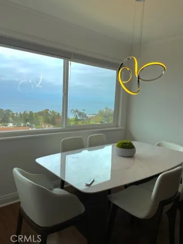 Dinnin room