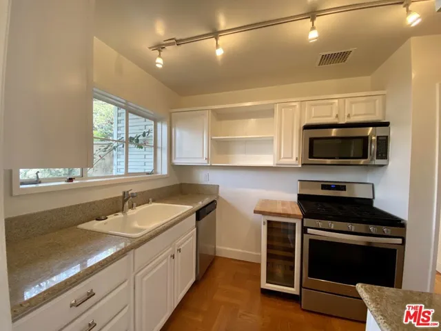 All appliances included