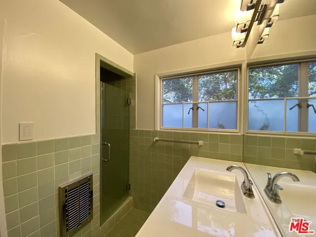 Separate shower stall