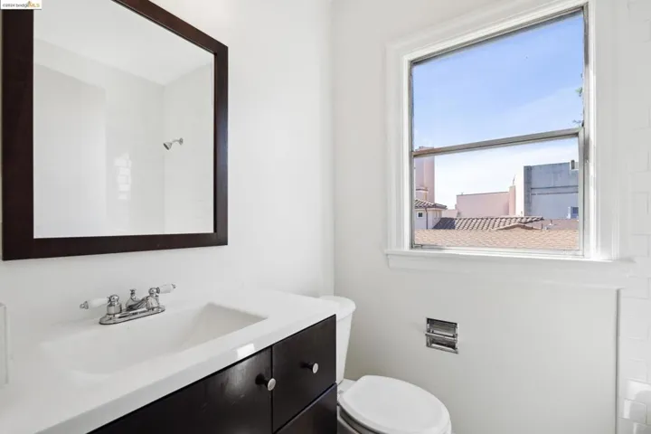 2531 Santa Clara Ave, Alameda, California 94501
