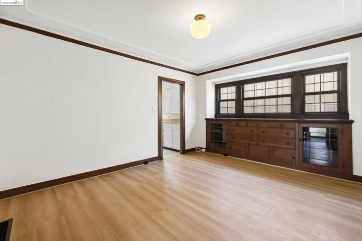 2531 Santa Clara Ave, Alameda, California 94501