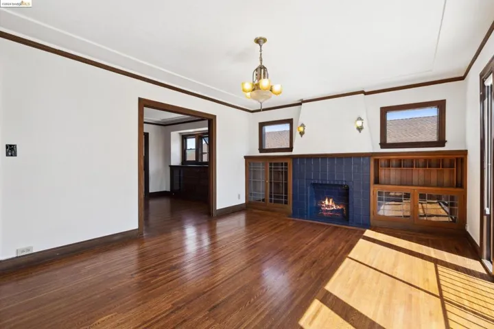 2531 Santa Clara Ave, Alameda, California 94501