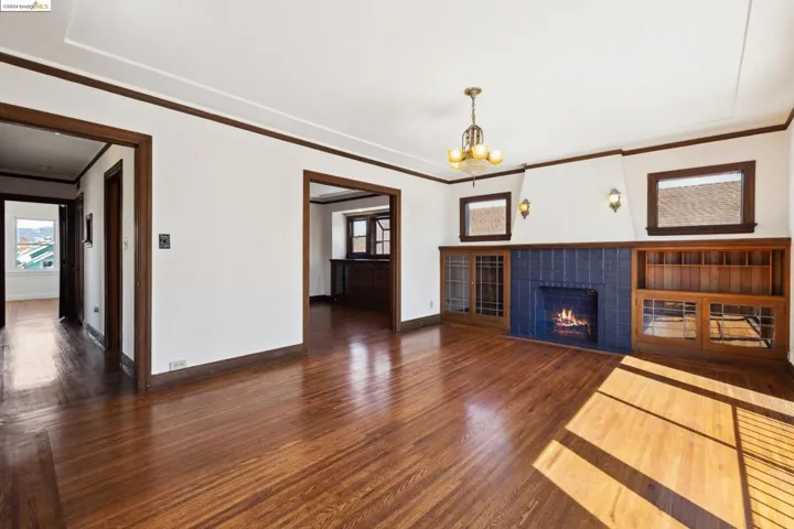 2531 Santa Clara Ave, Alameda, California 94501