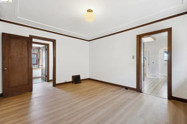 2531 Santa Clara Ave, Alameda, California 94501
