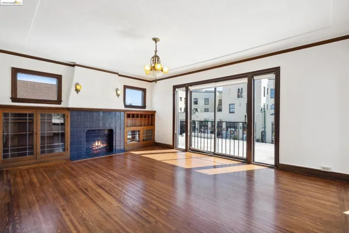 2531 Santa Clara Ave, Alameda, California 94501