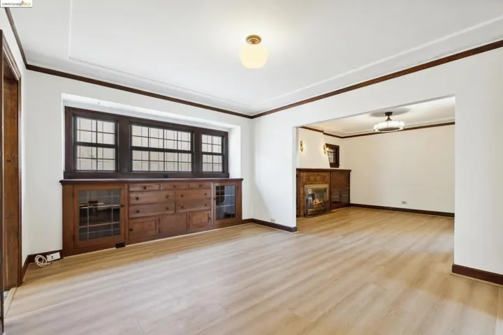 2531 Santa Clara Ave, Alameda, California 94501