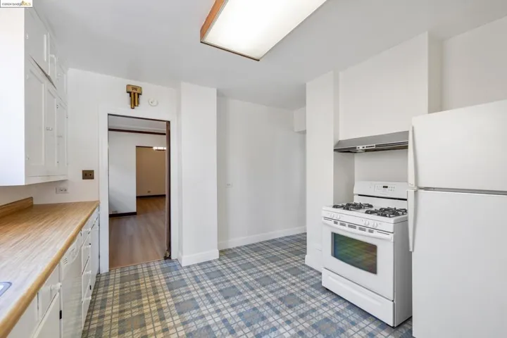 2531 Santa Clara Ave, Alameda, California 94501