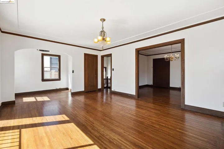 2531 Santa Clara Ave, Alameda, California 94501