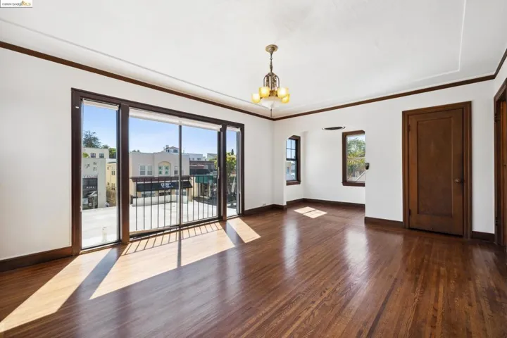 2531 Santa Clara Ave, Alameda, California 94501
