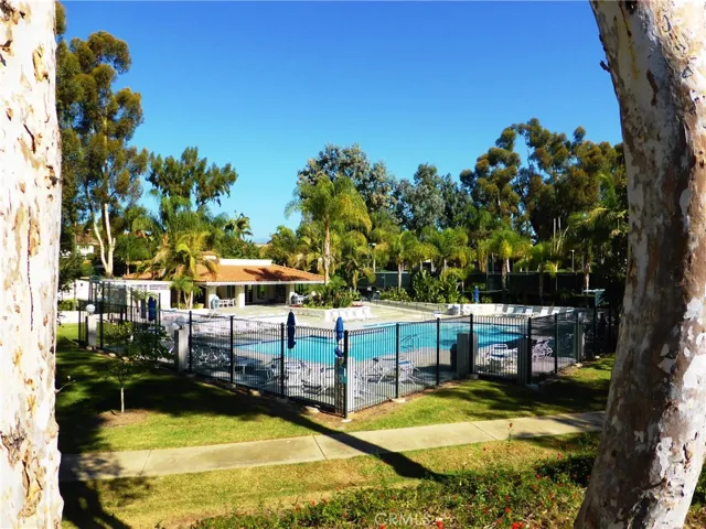 21071 Paseo Tranquilo, Lake Forest, California 92630