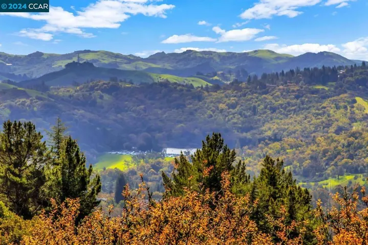 4110 Happy Valley Road, Lafayette, California 94549