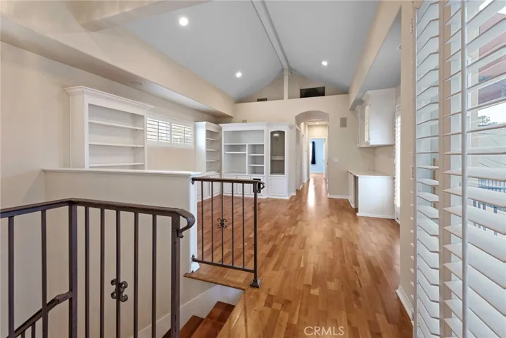 14 Corinthian Walk, Long Beach, California 90803