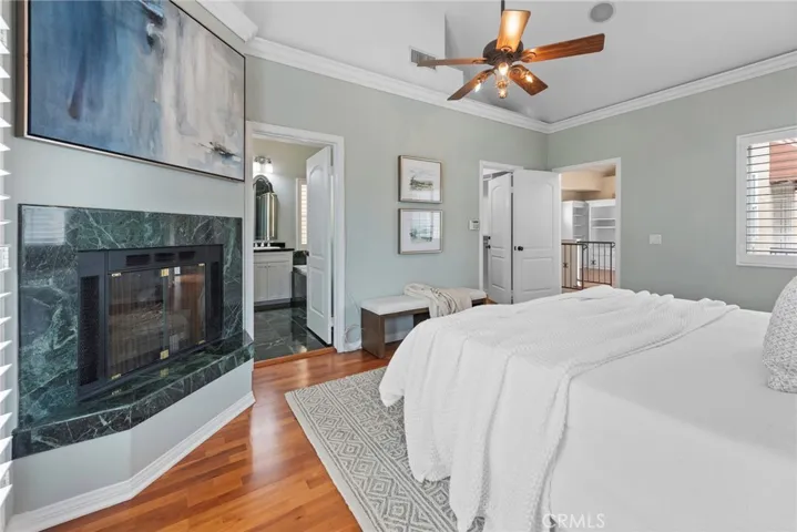 14 Corinthian Walk, Long Beach, California 90803