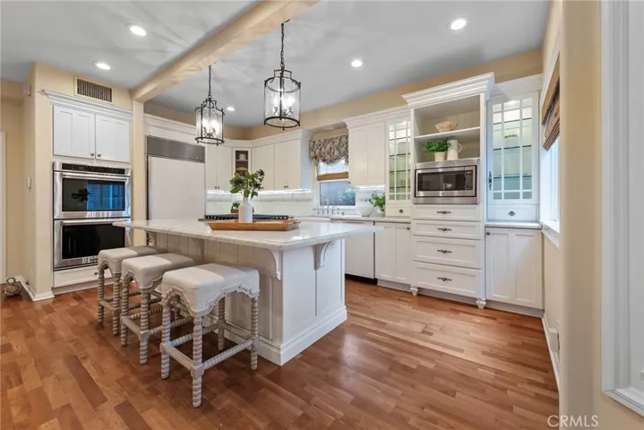 14 Corinthian Walk, Long Beach, California 90803