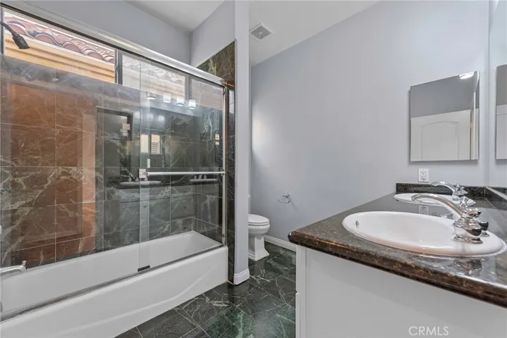 14 Corinthian Walk, Long Beach, California 90803