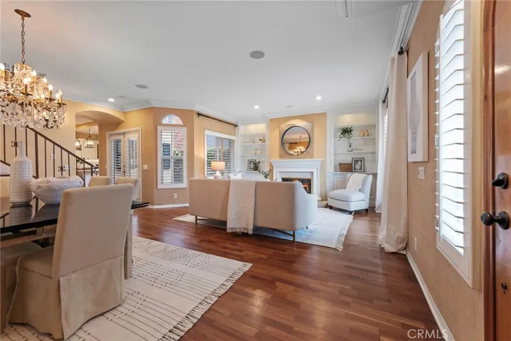 14 Corinthian Walk, Long Beach, California 90803