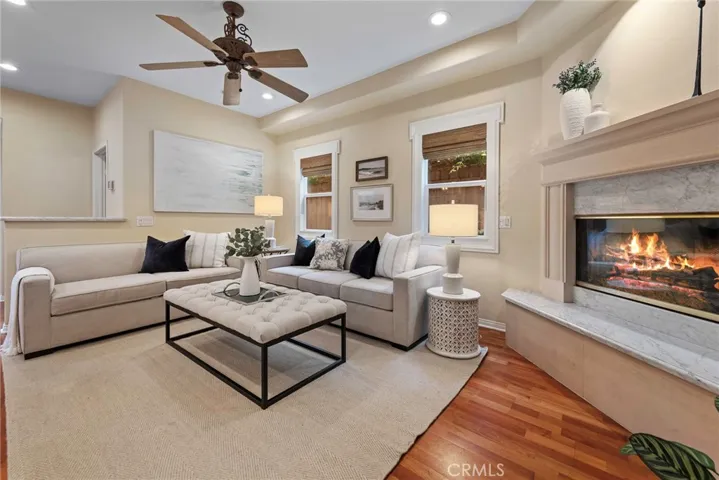 14 Corinthian Walk, Long Beach, California 90803