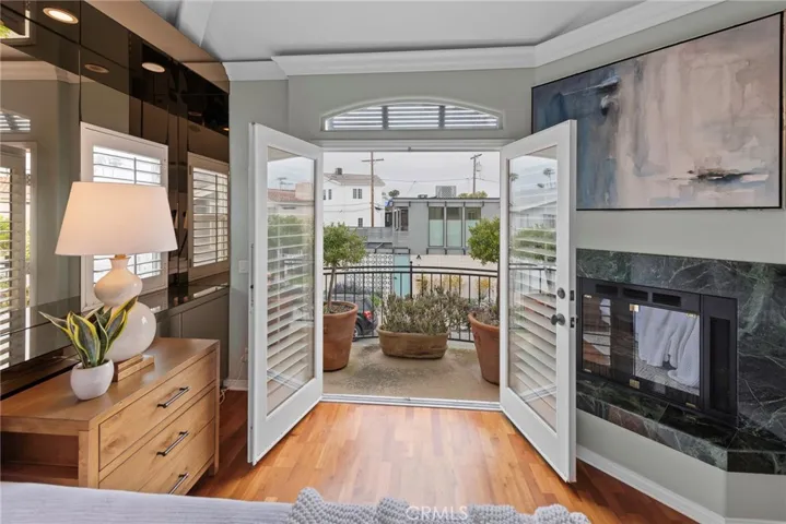 14 Corinthian Walk, Long Beach, California 90803