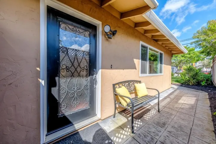578 Maybell Avenue, Palo Alto, California 94306