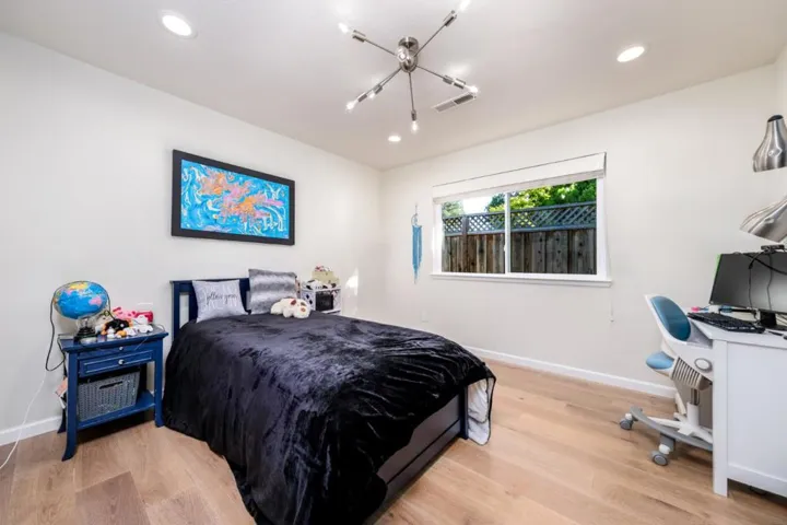 578 Maybell Avenue, Palo Alto, California 94306