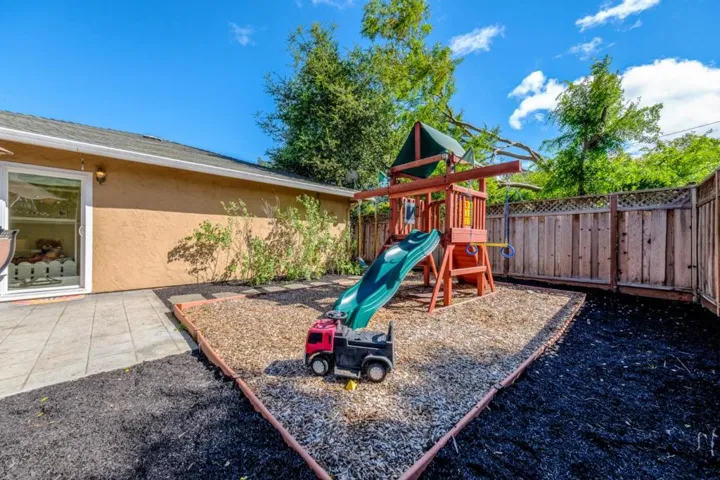 578 Maybell Avenue, Palo Alto, California 94306