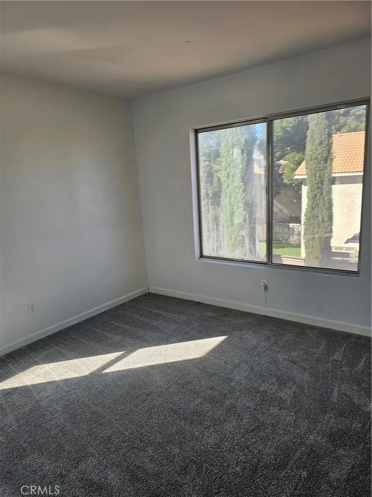 12530 Loma Verde Drive, Victorville, California 92392 home-pic-15