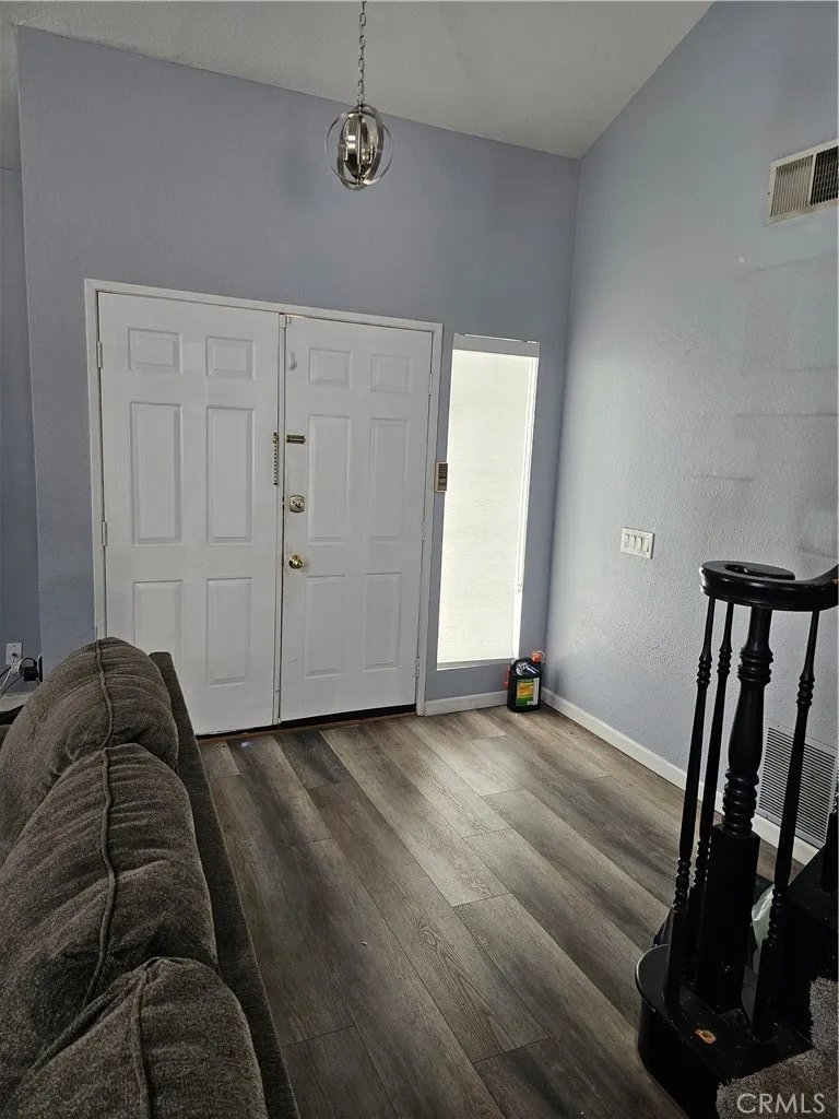 12530 Loma Verde Drive, Victorville, California 92392 home-pic-2