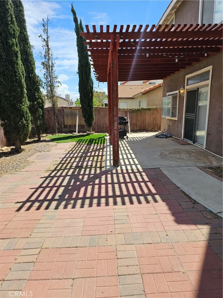 12530 Loma Verde Drive, Victorville, California 92392 home-pic-20