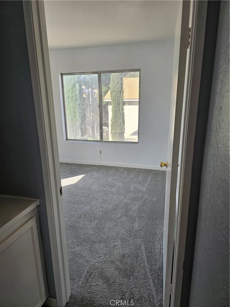 12530 Loma Verde Drive, Victorville, California 92392 home-pic-14