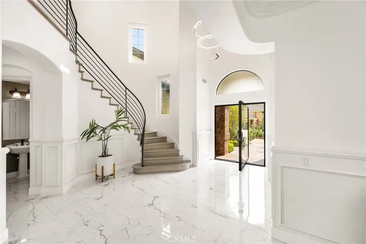 Stairs/ Entrance/ Bathroom